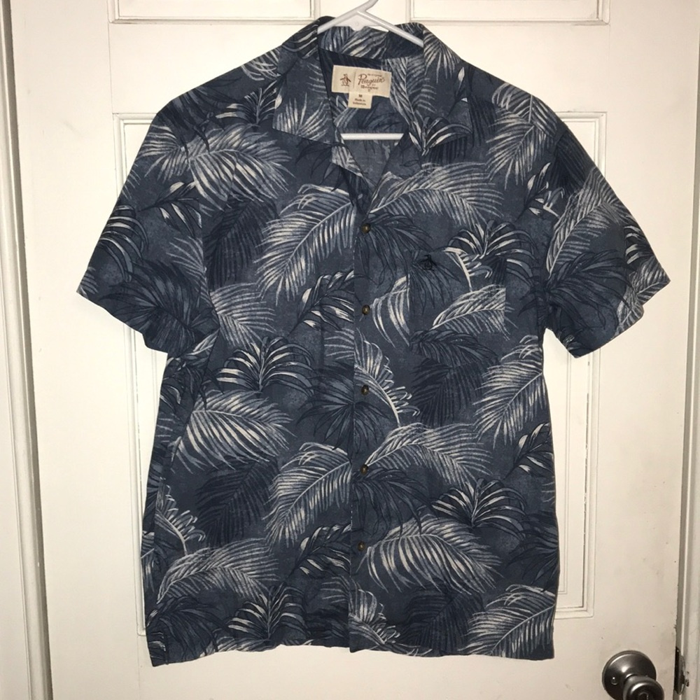 Penguin short sleeve shirt size M